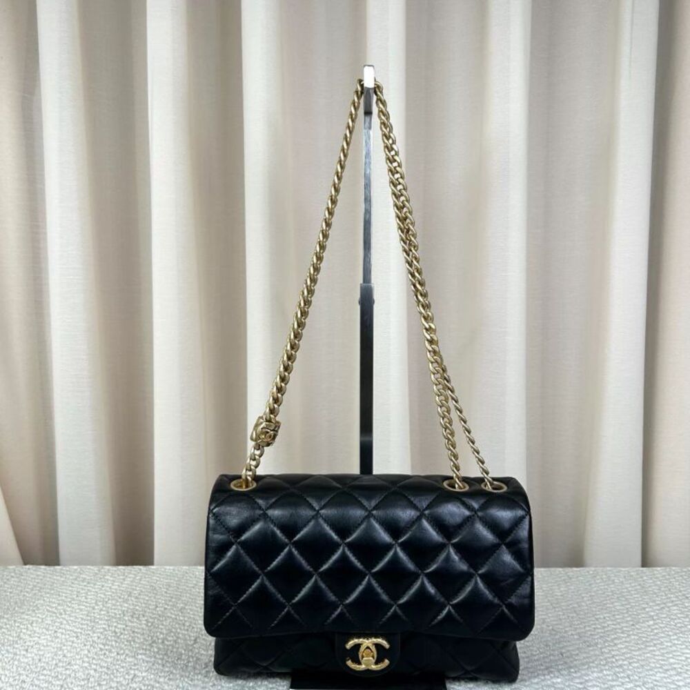 Chanel Women Pre-Loved Bag Very Good Condition